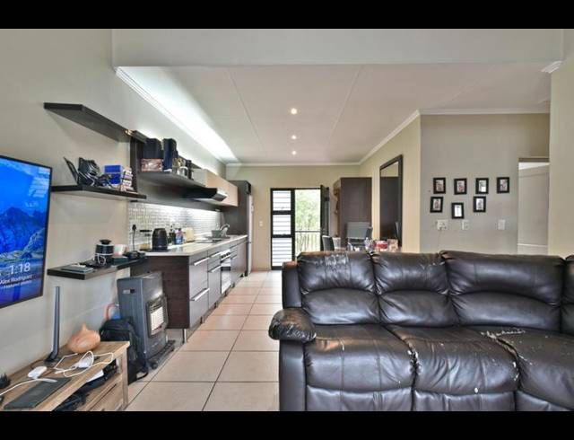 2 BEDROOM APARTMENT FOR SALE IN DOUGLASDALE
